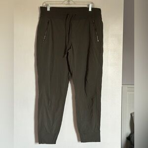Athleta Olive Green Trekkie North Jogger Pants with zipper pockets